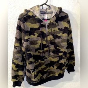 No Boundaries Womens Camo Jacket